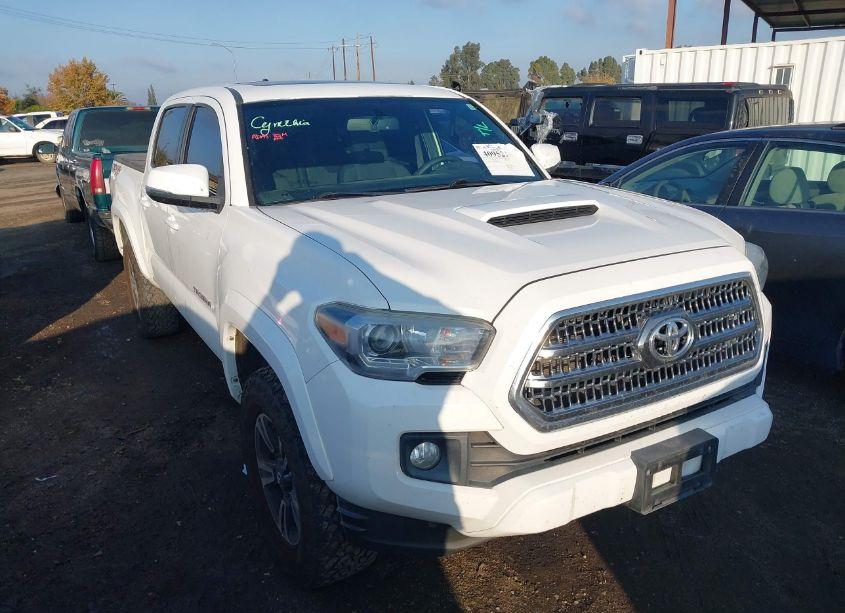 2017 Toyota Tacoma TRD SPORT (VIN 3TMCZ5AN0HM048939) main photo