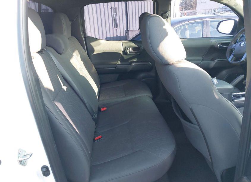 Photo 8 of 2017 Toyota Tacoma TRD SPORT (VIN 3TMCZ5AN0HM048939)