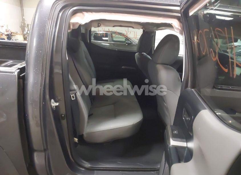 Photo 8 of 2017 Toyota Tacoma SR5 V6 (VIN 3TMCZ5AN0HM066891)