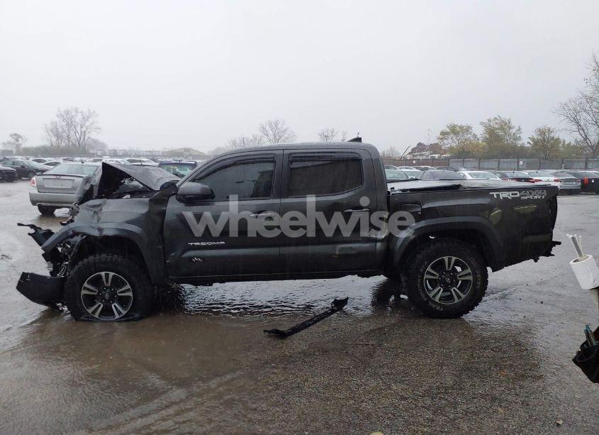 Photo 14 of 2017 Toyota Tacoma TRD SPORT (VIN 3TMCZ5AN0HM076210)