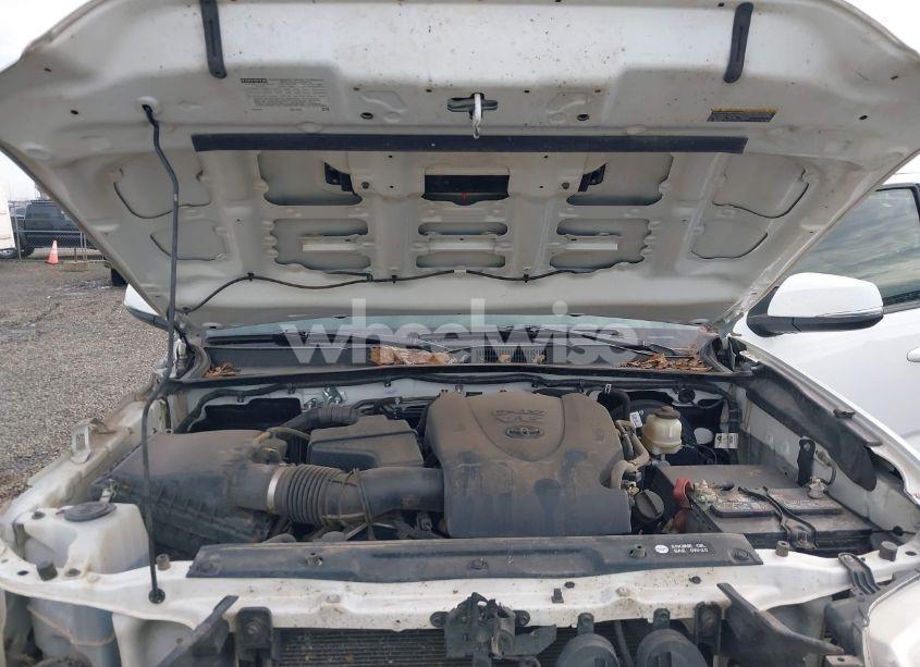 Photo 10 of 2017 Toyota Tacoma SR V6/SR5 V6/TRD OFF ROAD/TRD PRO/TRD SPORT (VIN 3TMCZ5AN0HM109836)