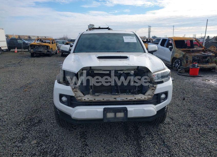 Photo 13 of 2017 Toyota Tacoma SR V6/SR5 V6/TRD OFF ROAD/TRD PRO/TRD SPORT (VIN 3TMCZ5AN0HM109836)