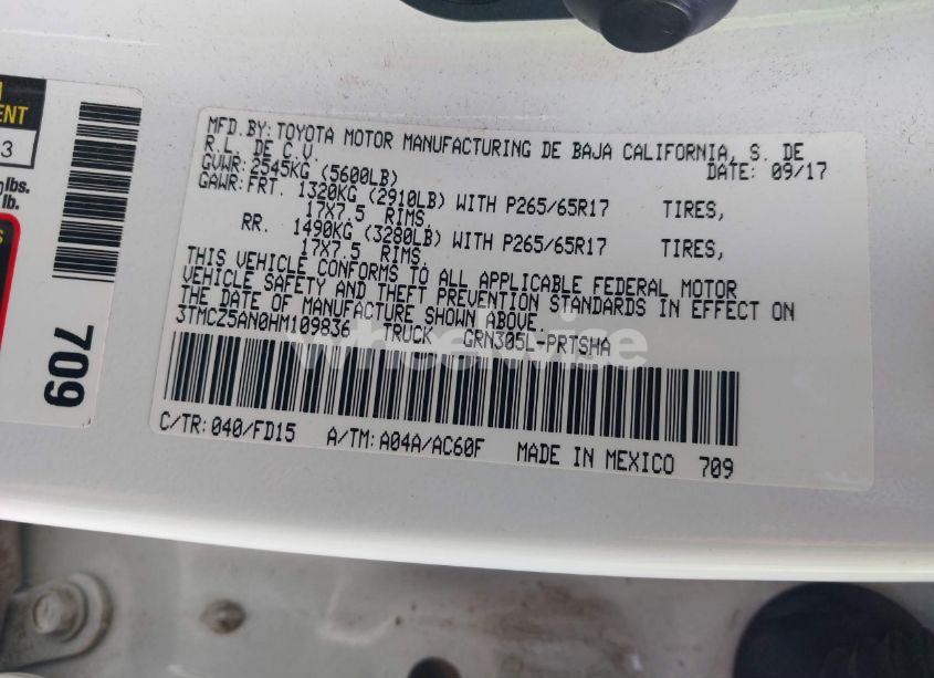 Photo 9 of 2017 Toyota Tacoma SR V6/SR5 V6/TRD OFF ROAD/TRD PRO/TRD SPORT (VIN 3TMCZ5AN0HM109836)