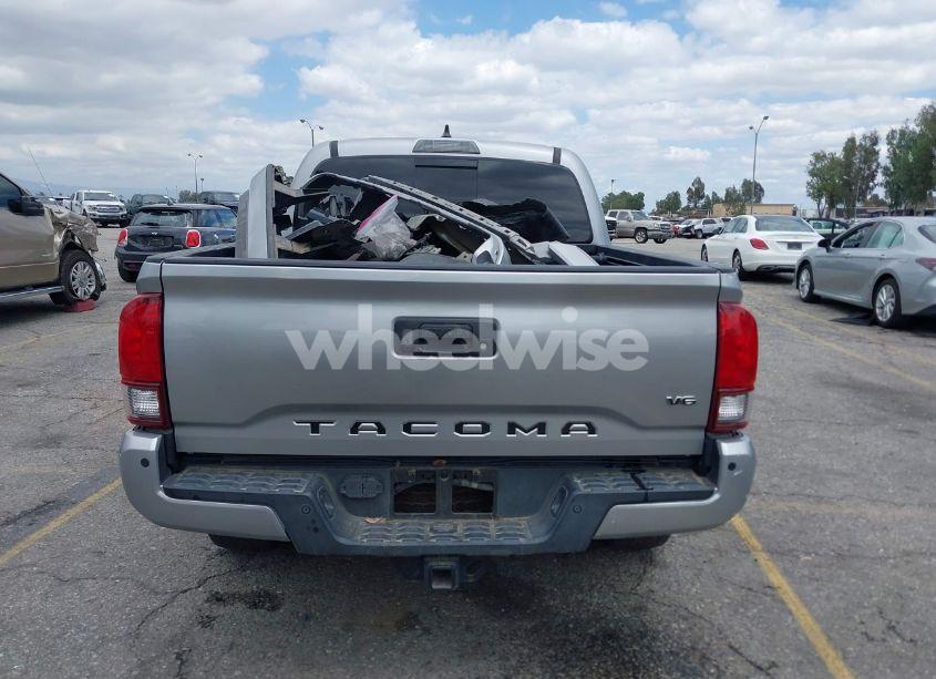 Photo 17 of 2018 Toyota Tacoma TRD OFF ROAD (VIN 3TMCZ5AN0JM129591)