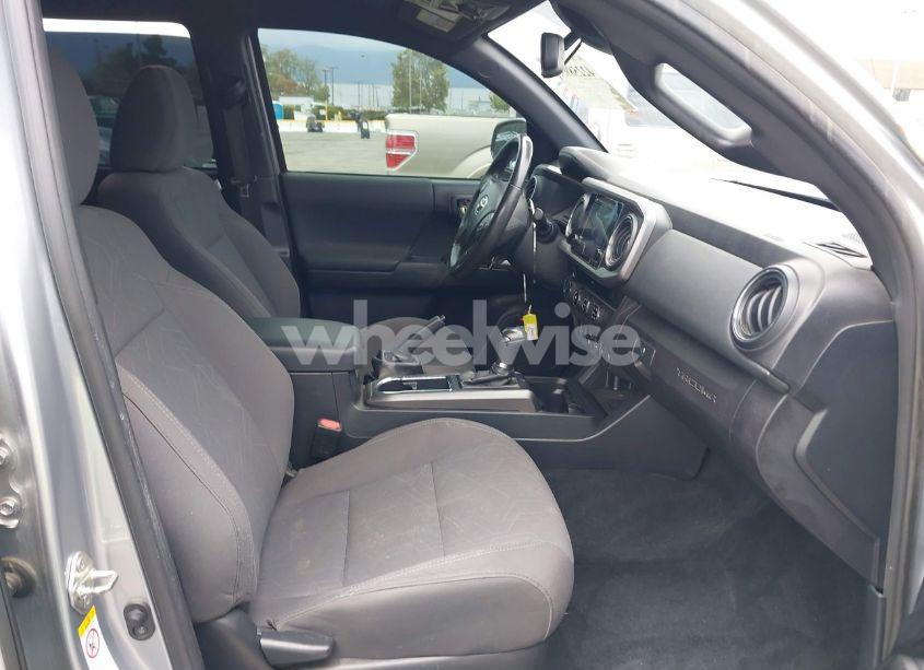 Photo 5 of 2018 Toyota Tacoma TRD OFF ROAD (VIN 3TMCZ5AN0JM129591)