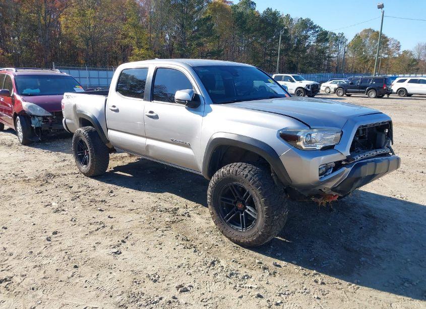 2018 Toyota Tacoma TRD OFF ROAD (VIN 3TMCZ5AN0JM144799) main photo
