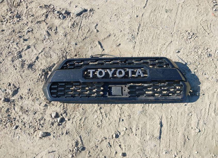 Photo 12 of 2018 Toyota Tacoma TRD OFF ROAD (VIN 3TMCZ5AN0JM144799)