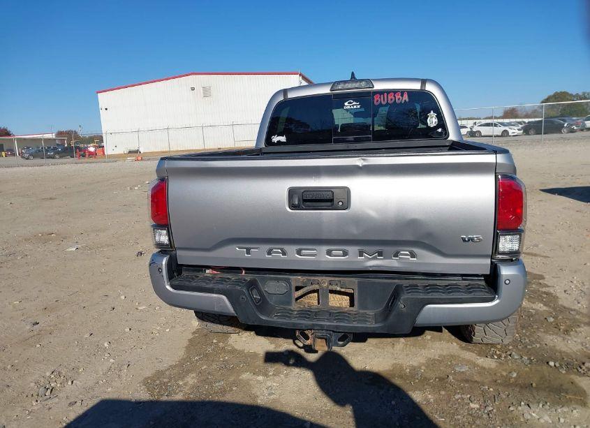 Photo 17 of 2018 Toyota Tacoma TRD OFF ROAD (VIN 3TMCZ5AN0JM144799)