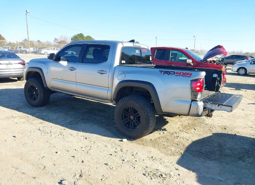 Photo 3 of 2018 Toyota Tacoma TRD OFF ROAD (VIN 3TMCZ5AN0JM144799)