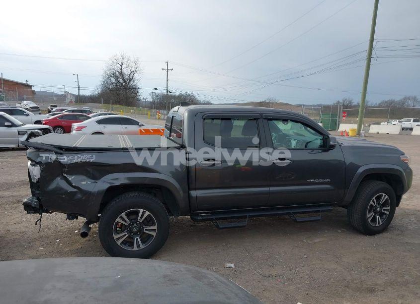 Photo 13 of 2018 Toyota Tacoma TRD SPORT (VIN 3TMCZ5AN0JM150540)