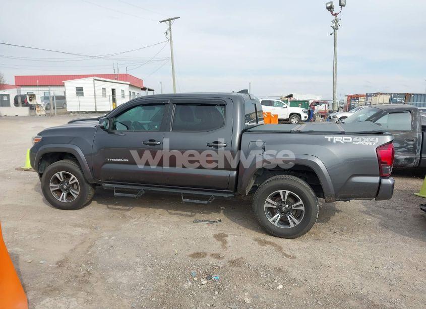 Photo 14 of 2018 Toyota Tacoma TRD SPORT (VIN 3TMCZ5AN0JM150540)
