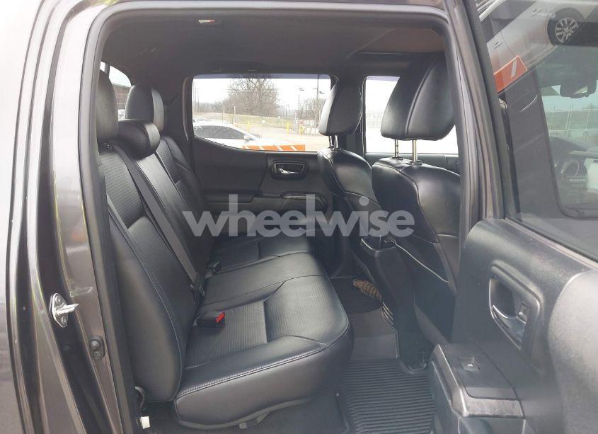 Photo 8 of 2018 Toyota Tacoma TRD SPORT (VIN 3TMCZ5AN0JM150540)