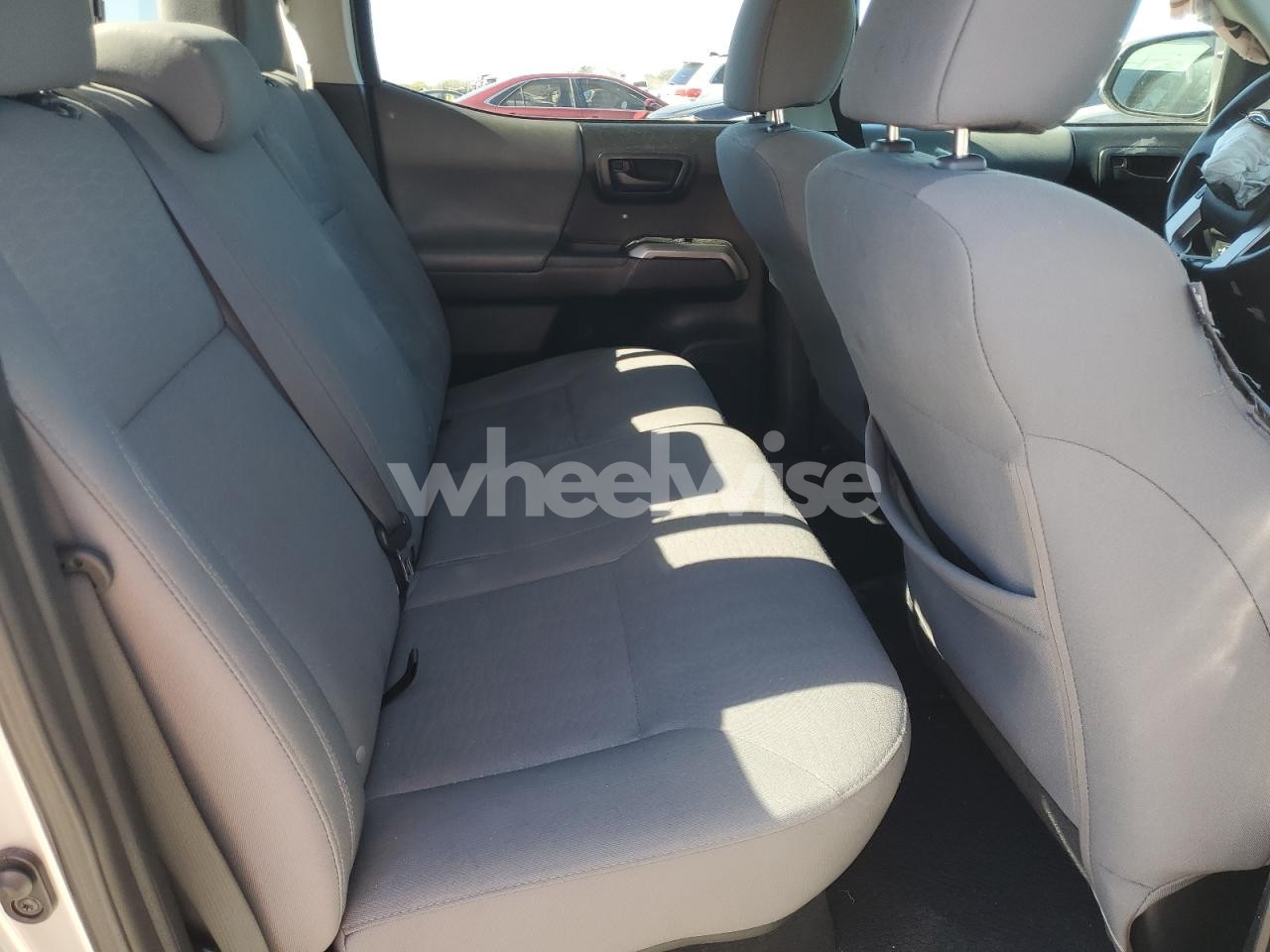 Photo 10 of 2017 TOYOTA TACOMA DOUBLE CAB N/A (VIN 3TMCZ5AN0JM162929)