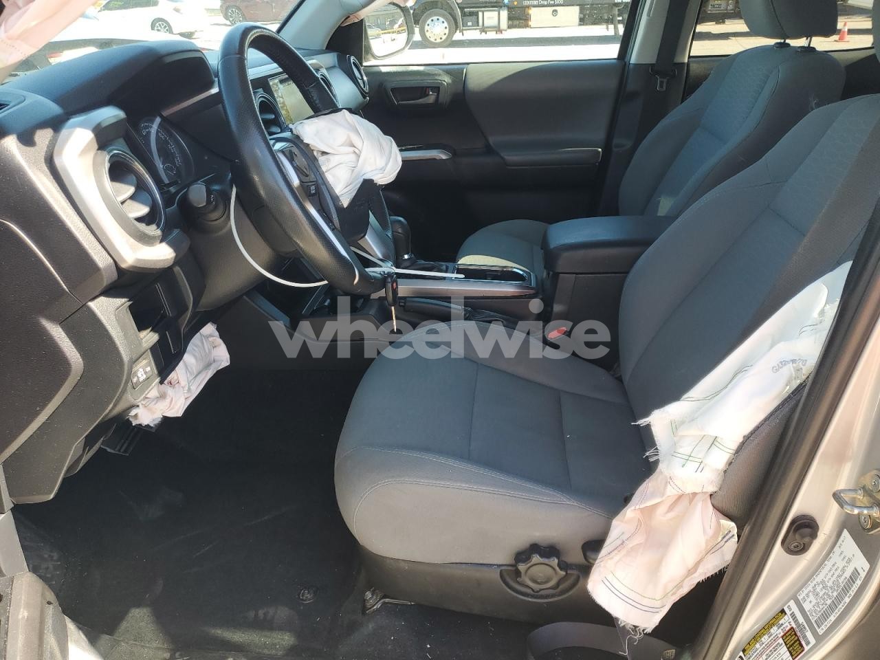 Photo 7 of 2017 TOYOTA TACOMA DOUBLE CAB N/A (VIN 3TMCZ5AN0JM162929)