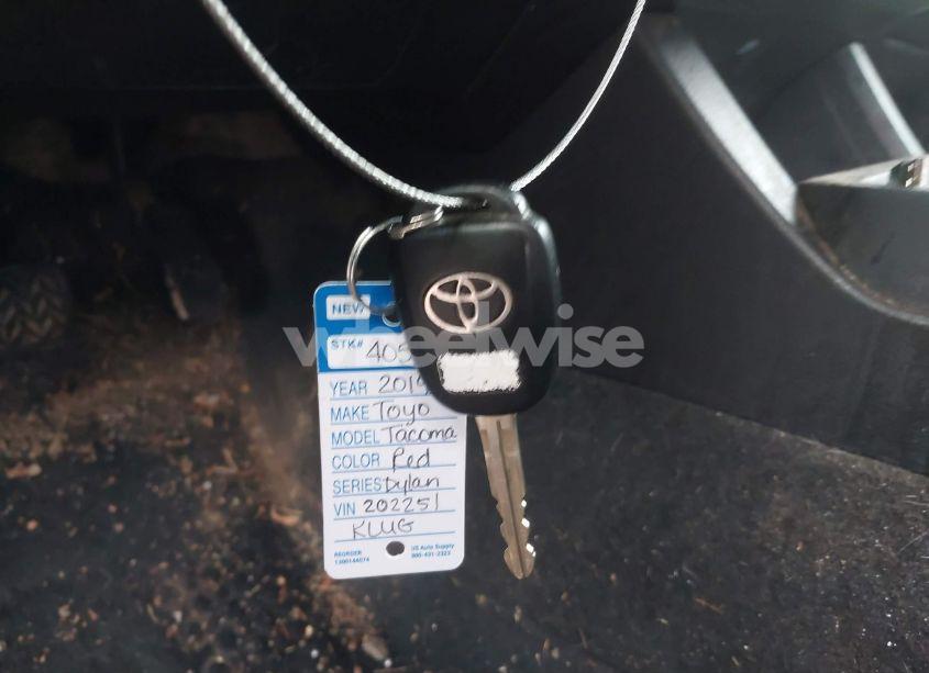 Photo 11 of 2019 Toyota Tacoma SR V6 (VIN 3TMCZ5AN0KM202251)