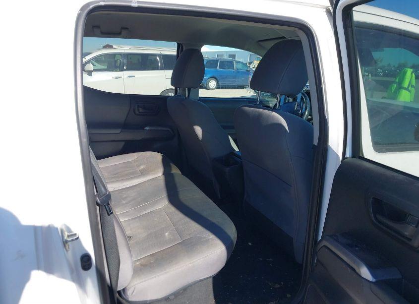 Photo 8 of 2019 Toyota Tacoma SR5 V6 (VIN 3TMCZ5AN0KM215923)