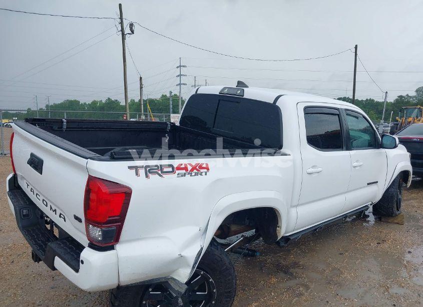 Photo 6 of 2019 Toyota Tacoma TRD SPORT (VIN 3TMCZ5AN0KM232852)