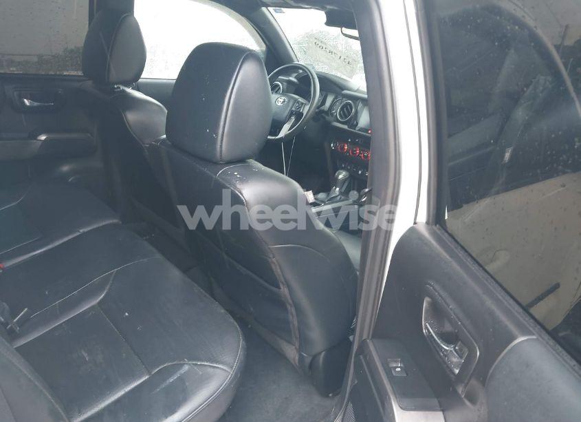 Photo 8 of 2019 Toyota Tacoma TRD SPORT (VIN 3TMCZ5AN0KM232852)