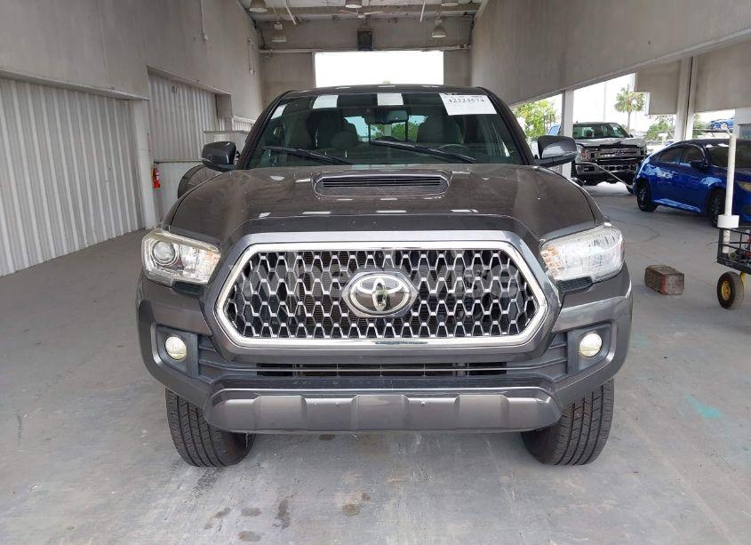 Photo 12 of 2019 Toyota Tacoma LIMITED/SR V6/SR5 V6/TRD OFF ROAD/TRD PRO/TRD SPORT (VIN 3TMCZ5AN0KM248419)