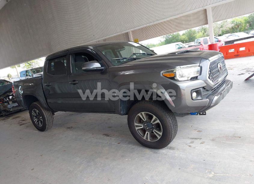 Photo 13 of 2019 Toyota Tacoma LIMITED/SR V6/SR5 V6/TRD OFF ROAD/TRD PRO/TRD SPORT (VIN 3TMCZ5AN0KM248419)