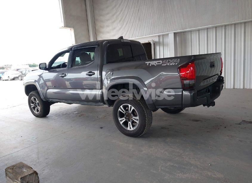 Photo 14 of 2019 Toyota Tacoma LIMITED/SR V6/SR5 V6/TRD OFF ROAD/TRD PRO/TRD SPORT (VIN 3TMCZ5AN0KM248419)