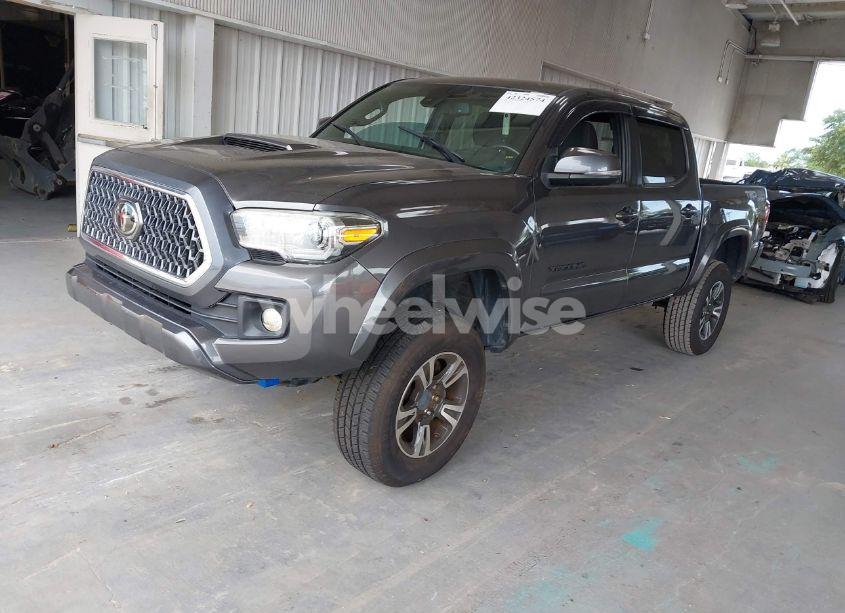 Photo 2 of 2019 Toyota Tacoma LIMITED/SR V6/SR5 V6/TRD OFF ROAD/TRD PRO/TRD SPORT (VIN 3TMCZ5AN0KM248419)