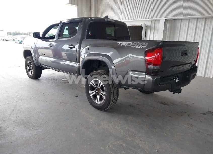 Photo 3 of 2019 Toyota Tacoma LIMITED/SR V6/SR5 V6/TRD OFF ROAD/TRD PRO/TRD SPORT (VIN 3TMCZ5AN0KM248419)