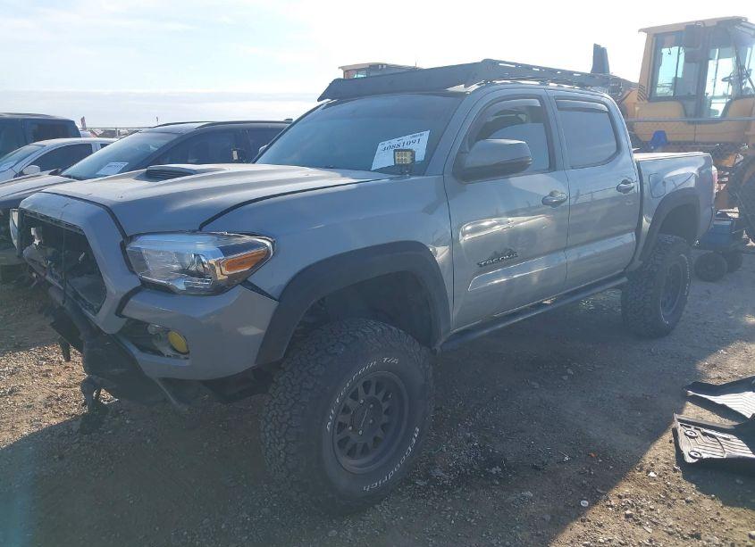 Photo 2 of 2020 Toyota Tacoma TRD SPORT (VIN 3TMCZ5AN0LM295872)