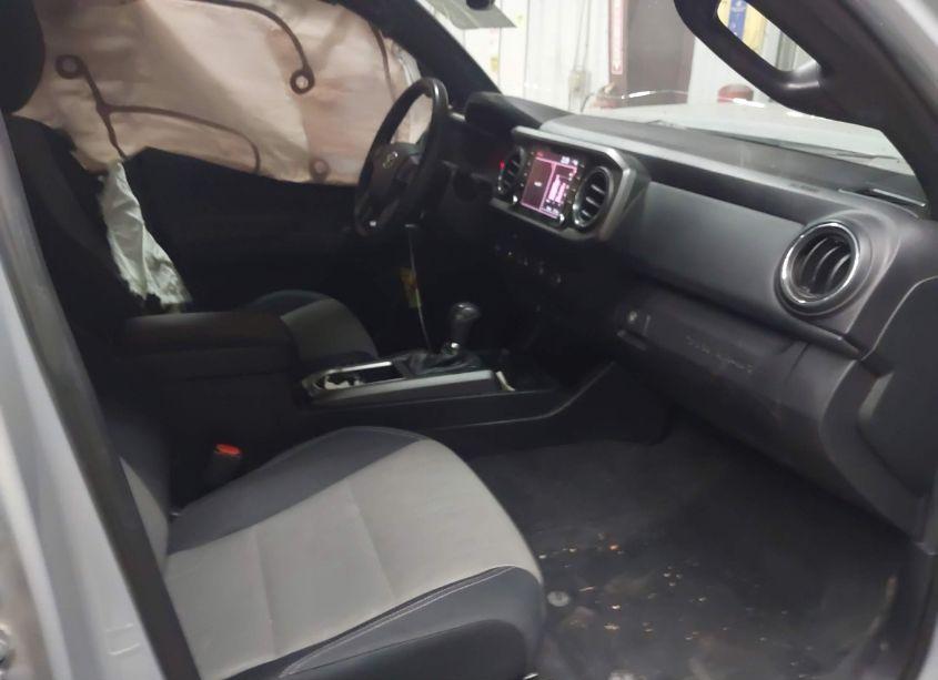 Photo 5 of 2020 Toyota Tacoma TRD OFF-ROAD (VIN 3TMCZ5AN0LM308426)