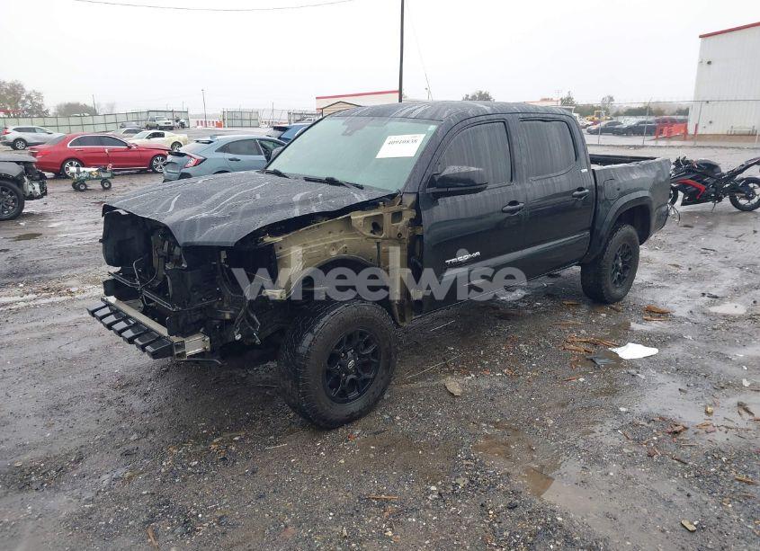 Photo 2 of 2020 Toyota Tacoma SR5 V6 (VIN 3TMCZ5AN0LM321550)