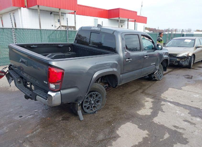 Photo 4 of 2020 Toyota Tacoma SR5 V6 (VIN 3TMCZ5AN0LM345024)