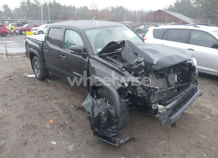 2021 Toyota Tacoma TRD OFF-ROAD (VIN 3TMCZ5AN0MM431421) main photo