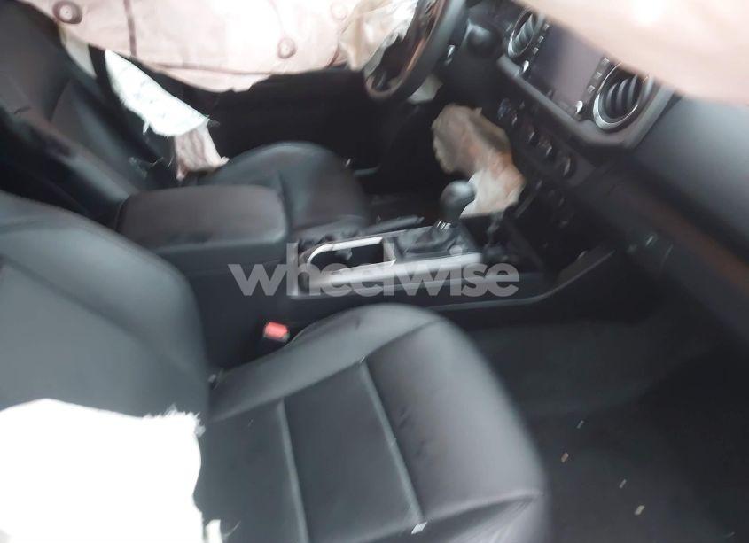 Photo 5 of 2021 Toyota Tacoma TRD OFF-ROAD (VIN 3TMCZ5AN0MM431421)