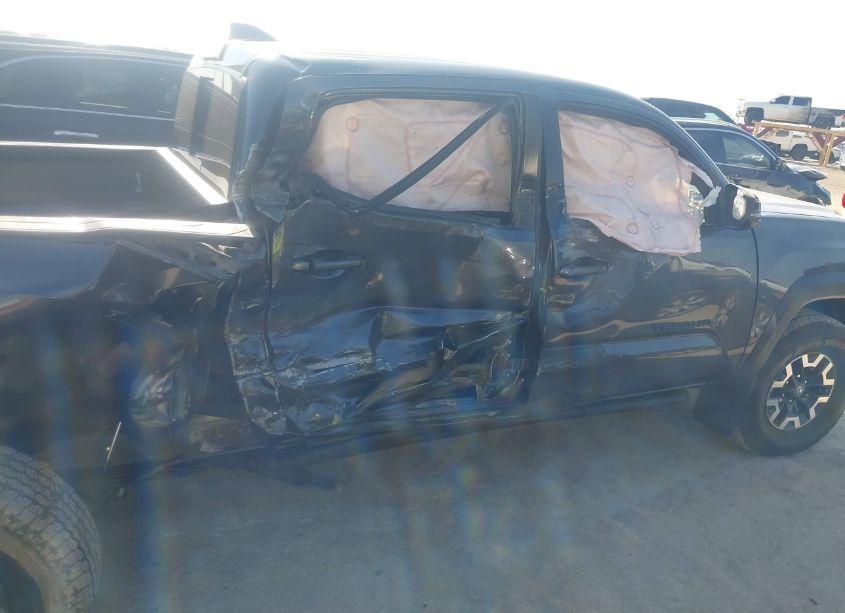 Photo 13 of 2021 Toyota Tacoma TRD OFF-ROAD (VIN 3TMCZ5AN0MM443696)