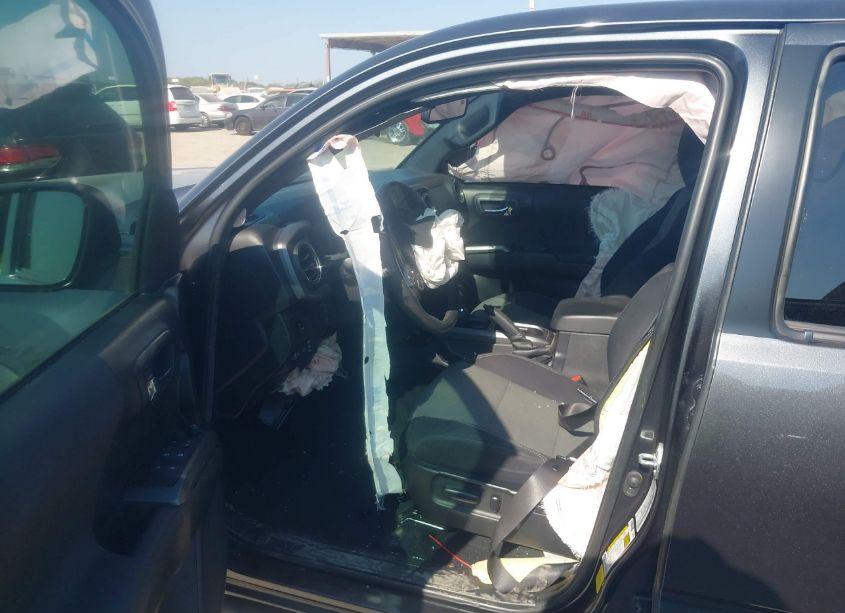 Photo 5 of 2021 Toyota Tacoma TRD OFF-ROAD (VIN 3TMCZ5AN0MM443696)