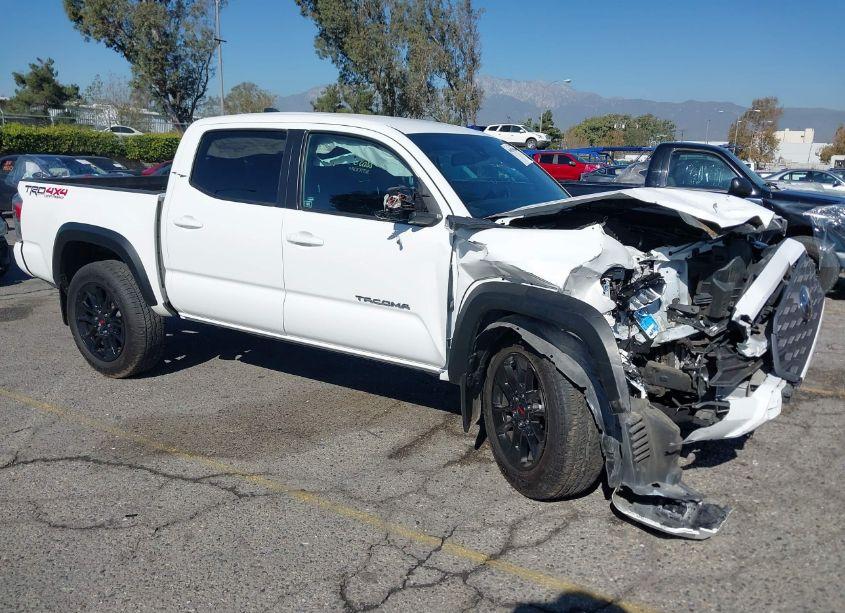 2021 Toyota Tacoma TRD OFF-ROAD (VIN 3TMCZ5AN0MM449854) main photo