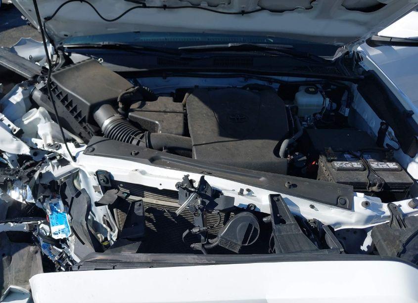 Photo 10 of 2021 Toyota Tacoma TRD OFF-ROAD (VIN 3TMCZ5AN0MM449854)