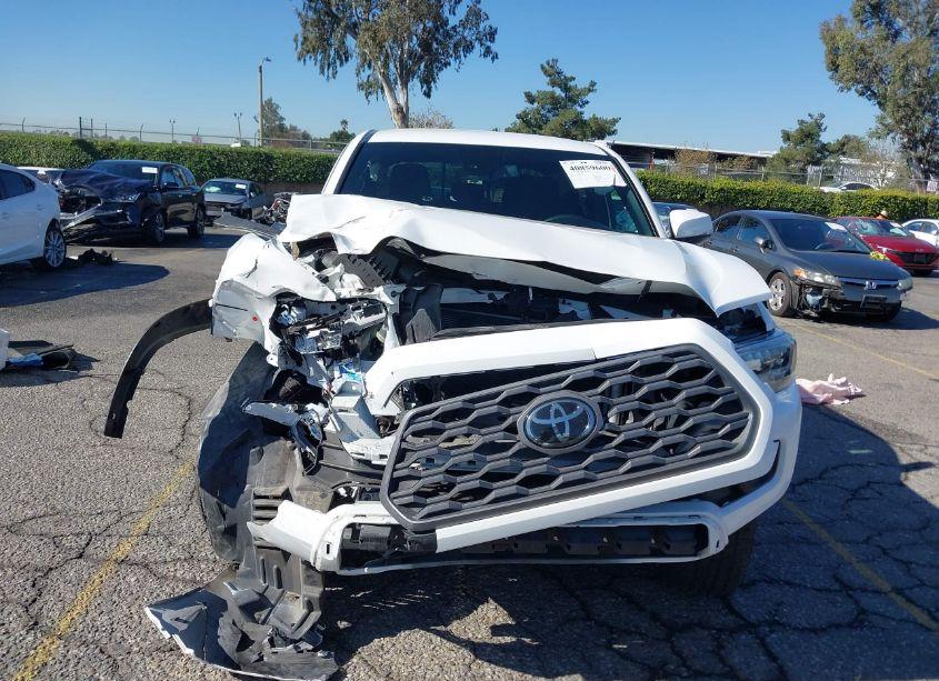 Photo 13 of 2021 Toyota Tacoma TRD OFF-ROAD (VIN 3TMCZ5AN0MM449854)