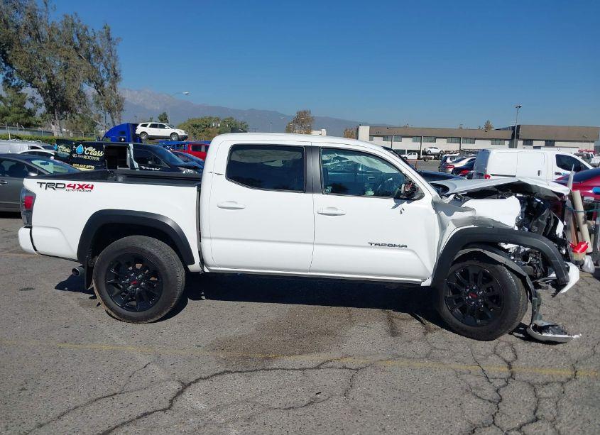 Photo 14 of 2021 Toyota Tacoma TRD OFF-ROAD (VIN 3TMCZ5AN0MM449854)