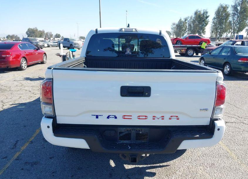 Photo 17 of 2021 Toyota Tacoma TRD OFF-ROAD (VIN 3TMCZ5AN0MM449854)