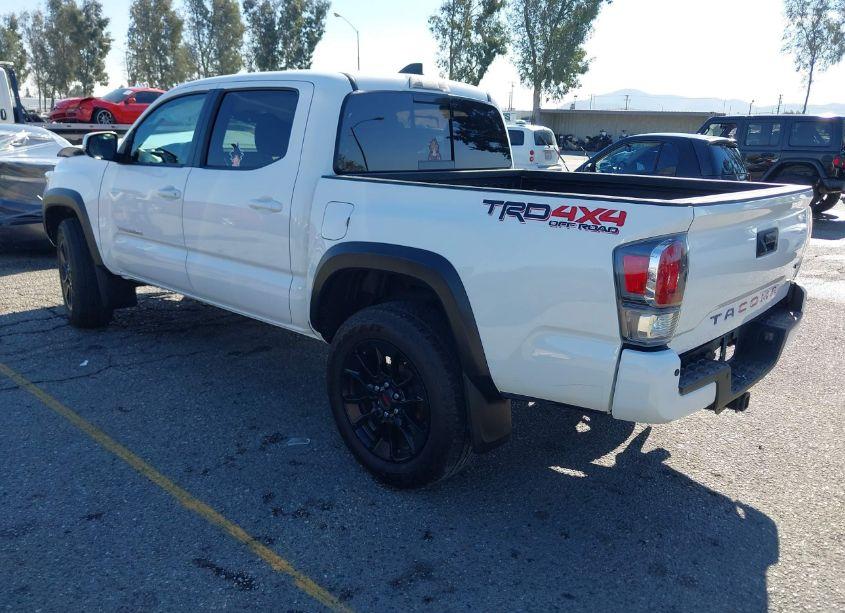 Photo 3 of 2021 Toyota Tacoma TRD OFF-ROAD (VIN 3TMCZ5AN0MM449854)