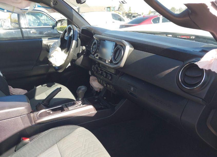 Photo 5 of 2021 Toyota Tacoma TRD OFF-ROAD (VIN 3TMCZ5AN0MM449854)