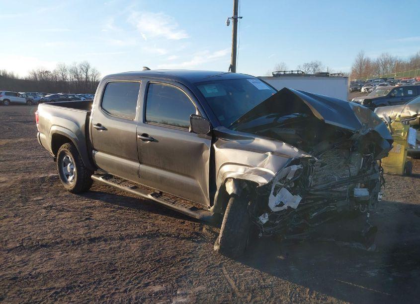 2022 Toyota Tacoma SR V6 (VIN 3TMCZ5AN0NM466624) main photo