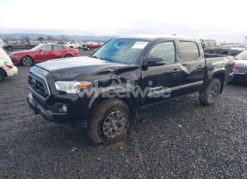 Photo 2 of 2022 Toyota Tacoma DOUBLE CAB/SR/SR5/TRD SPORT/TRD OFF ROAD/TRD PRO (VIN 3TMCZ5AN0NM468406)
