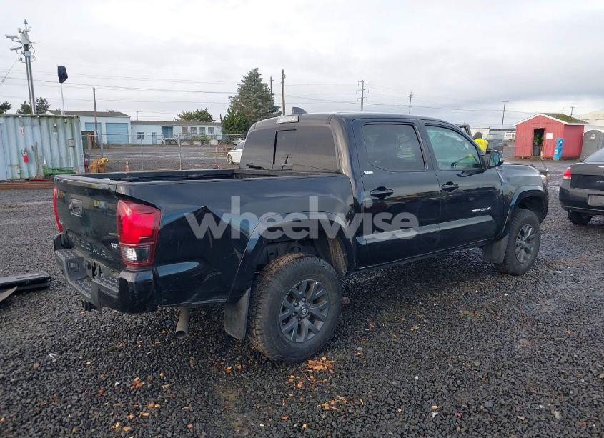 Photo 4 of 2022 Toyota Tacoma DOUBLE CAB/SR/SR5/TRD SPORT/TRD OFF ROAD/TRD PRO (VIN 3TMCZ5AN0NM468406)