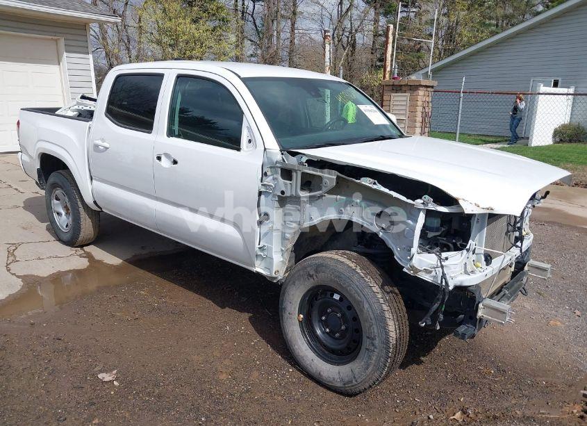 2022 Toyota Tacoma SR V6 (VIN 3TMCZ5AN0NM491295) main photo