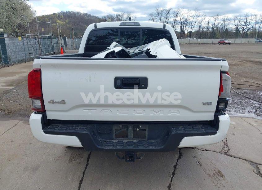 Photo 17 of 2022 Toyota Tacoma SR V6 (VIN 3TMCZ5AN0NM491295)