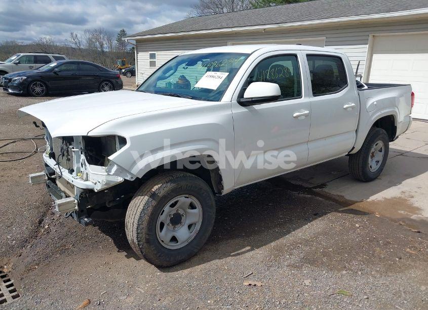 Photo 2 of 2022 Toyota Tacoma SR V6 (VIN 3TMCZ5AN0NM491295)