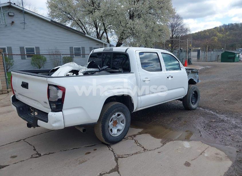 Photo 4 of 2022 Toyota Tacoma SR V6 (VIN 3TMCZ5AN0NM491295)