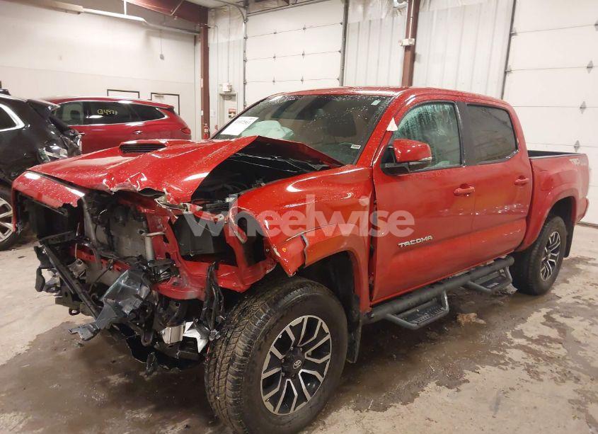 Photo 2 of 2022 Toyota Tacoma TRD SPORT (VIN 3TMCZ5AN0NM530046)